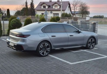 BMW Seria 7 G70 2023 BMW Seria 7 740i benzyna - 399 KM 3.0 Benzyna 326KM, zdjęcie 17