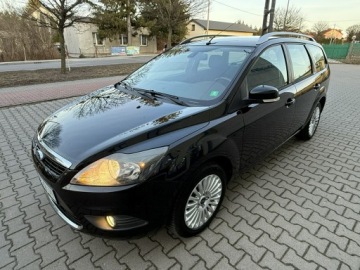 Ford Focus II 2010 Ford Focus Lift 1.8B 2010r GHIA Climatronic Tablet, zdjęcie 9