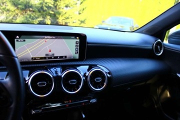 Mercedes Klasa A W177/V177 Hatchback 1.3 160 109KM 2020 Mercedes-Benz Klasa A A160 1.3 Benzyna Style I Wlasciciel Serwis Auto Bezw, zdjęcie 27