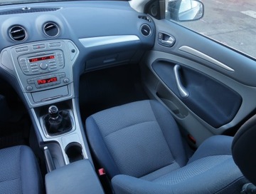 Ford Mondeo IV Hatchback 2.0 Duratorq TDCi DPF 140KM 2007 Ford Mondeo 2.0 TDCi, Salon Polska, Serwis ASO, zdjęcie 7