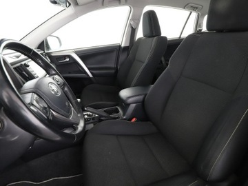 Toyota RAV4 IV MPV Facelifting 2.5 Hybrid 197KM 2017 Toyota RAV-4 HEV klima auto kamera i czujniki, zdjęcie 12