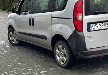 Fiat Doblo III Van 1.6 Multijet 16v 105KM 2014 Fiat Doblo 1.6 Diesel 105 KM Klima Drzwi Przesuwne Motylki Klima 1.6 Diesel, zdjęcie 4