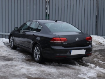 Volkswagen Passat B8 Limousine 2.0 TDI BlueMotion Technology 150KM 2017 VW Passat 2.0 TDI, Salon Polska, Serwis ASO, zdjęcie 3