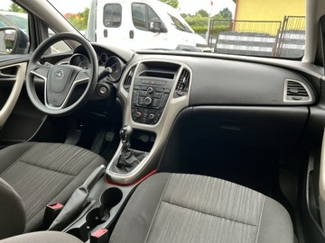 Opel Astra J Hatchback 5d 1.4 Twinport ECOTEC 100KM 2012 Opel Astra TYLKO125tyśkm SELECTION 2012 Klima 5D ZADBANA 1.4 Zwykła Benzyna, zdjęcie 24