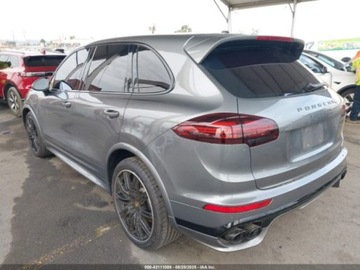 Porsche Cayenne III 2018 Porsche Cayenne GTS 2018 3.6l 3.6 Benzyna 440KM, zdjęcie 3