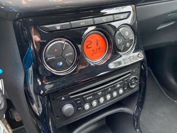 Citroen C3 II Hatchback facelifting 1.2 VTi 82KM 2015 Citroen C3 Citroen C3 1.2 B Panorama Klimatyzacja Niski Przebieg 86 tys.km, zdjęcie 28