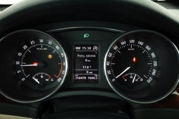 Skoda Superb II Sedan Facelifting 2.0 TDI CR DPF  140KM 2014 Skoda Superb 2.0 TDI, Salon Polska, 1. Właściciel, zdjęcie 7