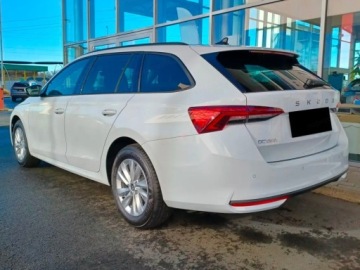 Skoda Octavia IV 2026 SKODA Octavia Drive Essence 1.5 TSI mHEV DSG Combi 115KM 2026, zdjęcie 3