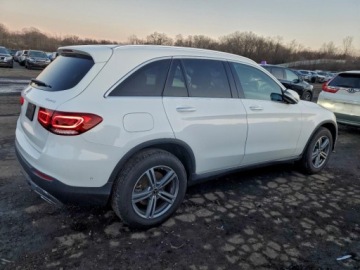 Mercedes GLC C253 2021 Mercedes-Benz GLC 300 4Matic 2021 2.0 Benzyna 255KM, zdjęcie 3