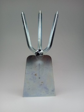 МЕТАЛЛИЧЕСКАЯ САДОВАЯ МОТЫКА ДЛЯ ПОСАДКИ 30 СМ С ДЕРЕВЯННОЙ РУЧКОЙ