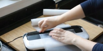 Отличная вакуумная упаковочная машина с триммером, многофункциональным запайщиком + фольга.