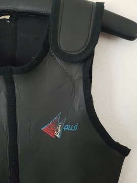 AUJ НЕОПРЕНОВАЯ ПЕНА РАЗМЕР S\M