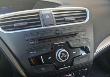 Honda Civic IX Hatchback 5d 1.6 i-DTEC 120KM 2015 Honda Civic Zarejestrowany - bezwypadkowy - 1,6 - 120 KM 1.6 Diesel 120KM, zdjęcie 31