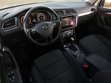 Volkswagen Tiguan II SUV 2.0 TSI 180KM 2018 Volkswagen Tiguan 2.0TSI 180KM 4x4 DSG R-Line Pakiety: Drogowy Plus - Prem, zdjęcie 30