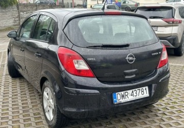 Opel Corsa D Hatchback 1.4 Twinport ECOTEC 90KM 2007 Opel Corsa 1.4 Benzyna, 2007 1.4 Benzyna 90KM, zdjęcie 4