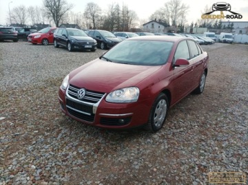 Volkswagen Jetta V 1.6 102KM 2009 Volkswagen Jetta 1,6 mpi 102KM klimatronik grz.fotele.UNITED oplacony 1.6, zdjęcie 1