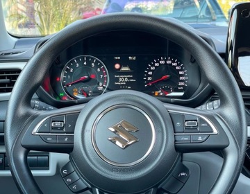 Suzuki Swift VI Hatchback Facelifting 1.2 DualJet SHVS 83KM 2025 Suzuki Swift Premium 1.2 mild Hybrid 5 MT Flame Orange Pearl NAUKA JAZDY L, zdjęcie 21