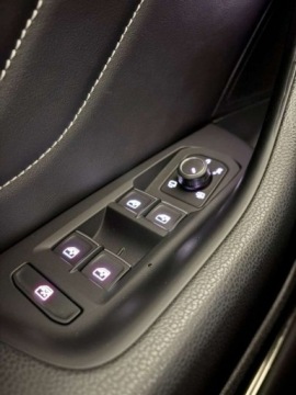 Volkswagen Arteon Fastback Facelifting 2.0 TSI 190KM 2022 Volkswagen Arteon R-Line 2.0 TSI 190KM DSG Salon PL Serwisowany FV23, zdjęcie 10