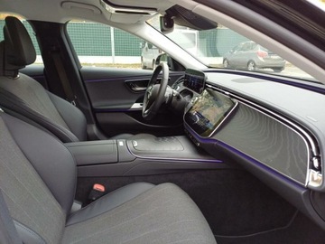 Mercedes Klasa E W214 Sedan 2.0 220d 197KM 2024 Mercedes-Benz E 220, zdjęcie 15