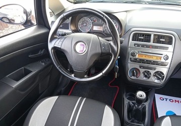 Fiat Punto Grande Punto Hatchback 5d 1.4 8v 77KM 2008 Fiat Punto, zdjęcie 16