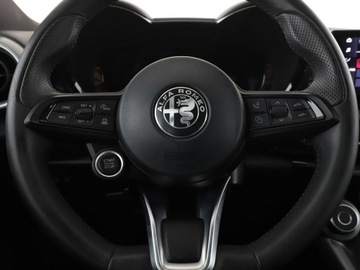 Alfa Romeo Tonale 2022 Alfa Romeo Tonale mHEV automat full LED skóra, zdjęcie 20
