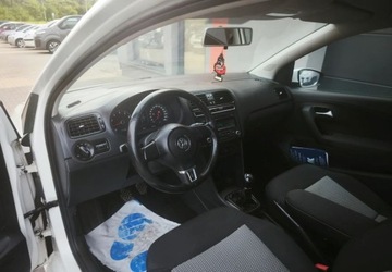 Volkswagen Polo V Hatchback 5d 1.2 60KM 2013 Volkswagen Polo Volkswagen Polo 1.2 Trendline 1.2 Benzyna 60KM, zdjęcie 5