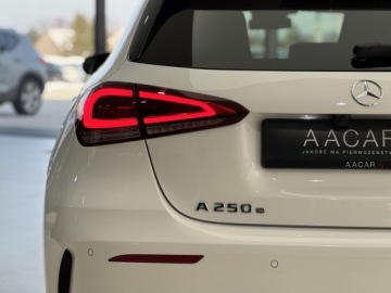 Mercedes Klasa A W177/V177 Hatchback Plug-In 1.3 250e 218KM 2020 Mercedes-Benz A 250 e AMG Line / Plug In / Fotele, zdjęcie 37