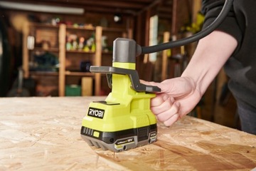 ФОНАРЬ LED ГИБКАЯ ЛАМПА 400 Лм RYOBI RLCF18-0