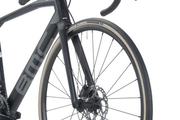 Велосипед BMC Roadmachine Five 56 105 Di2 2023