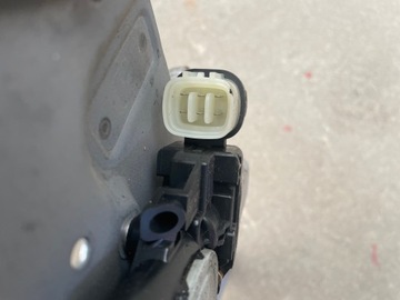 MITSUBISHI GRANDIS ZVEDÁK OKNO PRAVÝ PŘEDNÍ