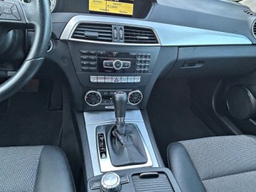 Mercedes Klasa C W204 2011 MERCEDES-BENZ KLASA C (W204) C 180 BENZYNA 154 KM, zdjęcie 24