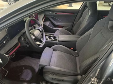 Skoda Superb IV Liftback 2.0 TSI 204KM 2025 Skoda Superb Superb Sportline 2,0 TSI 204 Km 7-biegowa DSG 2.0 Benzyna, zdjęcie 19