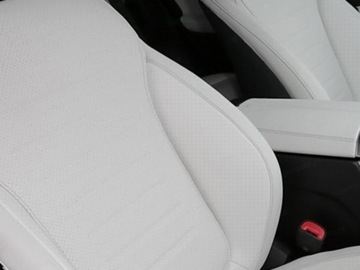 Mercedes GLC C254/X254 Coupe 2.0 220d 197KM 2025 MERCEDES-BENZ GLC 220 d 4-Matic AMG Line 2.0 (197KM) 2025, zdjęcie 6