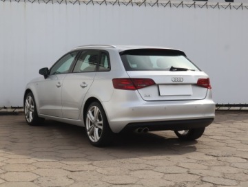 Audi A3 8V Hatchback 3d 2.0 TDI 150KM 2013 Audi A3 2.0 TDI, Klima, Klimatronic, Tempomat, zdjęcie 3