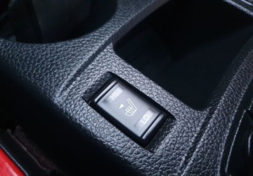 Nissan Qashqai II Crossover 1.2 DIG-T 115KM 2015 Nissan Qashqai Panorama Kamera 360 Hands Free GetHelp 1.2 Benzyna, zdjęcie 21