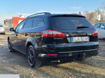 Ford Mondeo IV Kombi 2.3 Duratec 161KM 2010 Ford Mondeo SW 2.3 Silver X 161KM 2010r, zdjęcie 12