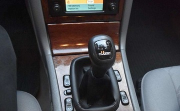 Mercedes Klasa E W210 Sedan 2.3 150KM 1996 Mercedes-Benz Klasa E Mercedes-Benz Klasa E 230 Classic 2.3 Benzyna 150KM, zdjęcie 15