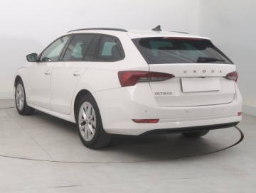Skoda Octavia IV Scout 1.5 TSI ACT 150KM 2021 Skoda Octavia 1.5 TSI, Salon Polska, zdjęcie 3