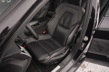 Volvo S60 II Sedan Facelifting 2.0 T4 DRIVE-E 190KM 2019 R-DESIGN__ 5 SZTUK W OFERCIE, zdjęcie 23