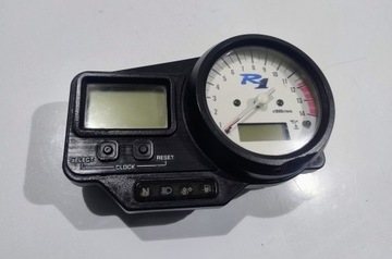 Licznik zegary prędkościomierz YAMAHA R1 Rn01 Rn04 98-02