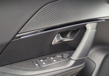 Peugeot 2008 II SUV Facelifting 1.2 Hybrid 145 145KM 2025 Peugeot 2008 II (2019-) mHev Zadbany 145KM SalonPL FV23 Kredyt 0 Leasing o, zdjęcie 14