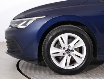 Volkswagen Golf VIII Variant 1.5 eTSI 130KM 2022 VW Golf 1.5 eTSI, Salon Polska, 1. Właściciel, zdjęcie 14