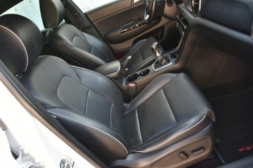 Kia Sportage IV SUV 2.0 CRDi 136KM 2017 Kia Sportage GTline 2.0CRDi 136KM 2017r. AWD 4x4, zdjęcie 35