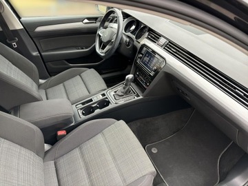 Volkswagen Passat B8 Variant Facelifting 1.5 TSI EVO 150KM 2022 Volkswagen Passat 1.5 TSI / 150 KM Business DSG FV, zdjęcie 39