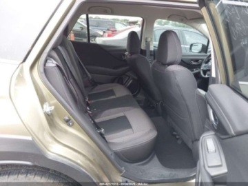 Subaru 2024 Subaru Outback Premium, 2024r., 4x4, 2.5L 2.5 Benzyna 182KM, zdjęcie 9