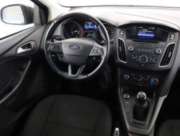 Ford Focus III Hatchback 5d facelifting 1.0 EcoBoost 125KM 2017 Ford Focus 1.0 EcoBoost, Salon Polska, Serwis ASO, zdjęcie 6