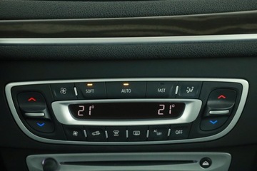 Renault Megane III Hatchback 1.9 dCi 130KM 2010 Renault Megane 1.9 dCi, Navi, Klima, Klimatronic, zdjęcie 9