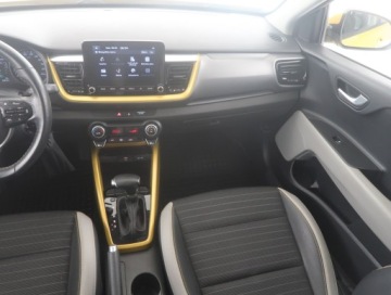 Kia Stonic I Crossover 1.0 T-GDI 120KM 2020 Kia Stonic 1.0 T-GDI MHEV, Salon Polska, zdjęcie 7