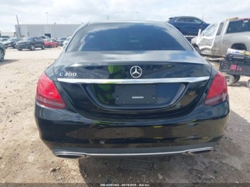 Mercedes Klasa C W205 2020 Mercedes-Benz Klasa C 2020 Mercedes-Benz C-Class C 300 Sedan 2.0 Benzyna, zdjęcie 14