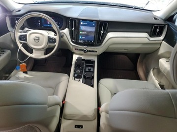 Volvo XC60 II 2025 Volvo XC 60 Plus 2025 2.0l 2.0 Benzyna 247KM, zdjęcie 9